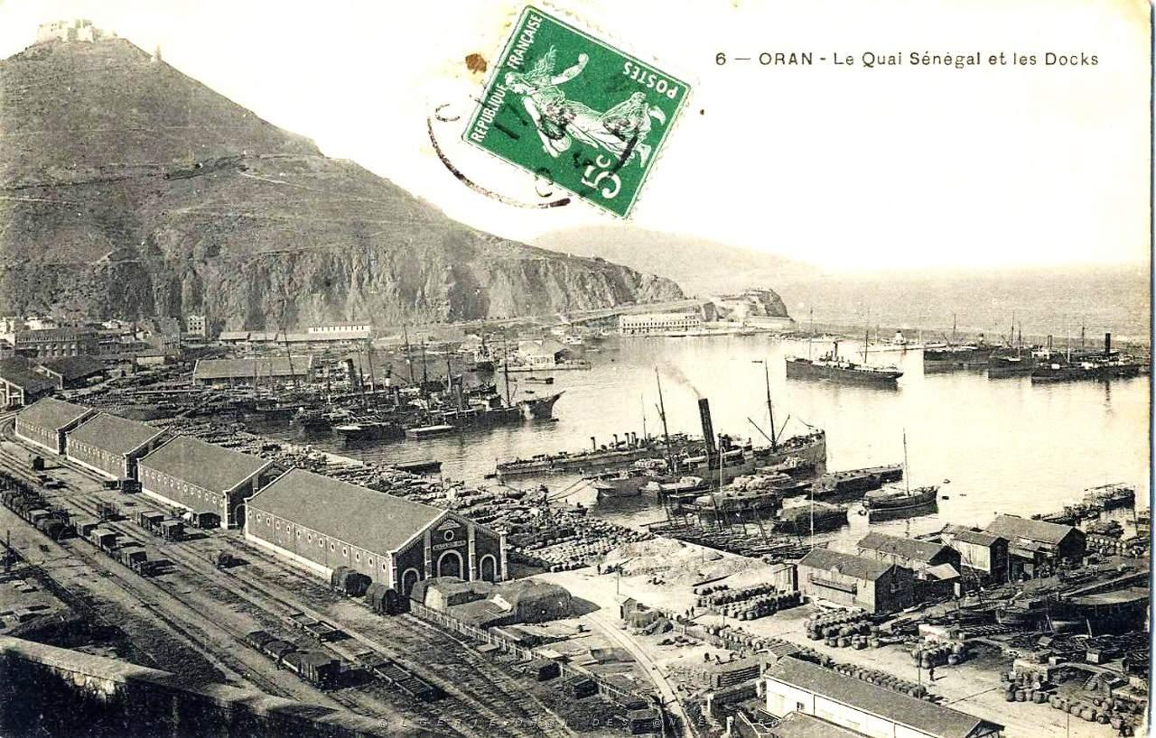 Oran- 120- travail sur les quais.jpg